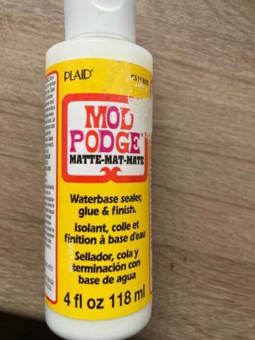 MOD PODGE en Tack it beschikbaar voor biedingen