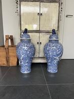 Chinese vaas porselein draak xxl chinees blauw wit, Huis en Inrichting, Verburgt Vintage, 50 tot 75 cm, Blauw, Aardewerk of Porselein