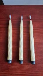 kaarsen met brandend vlammetje, Overige materialen, Gebruikt, Ophalen of Verzenden, Crème