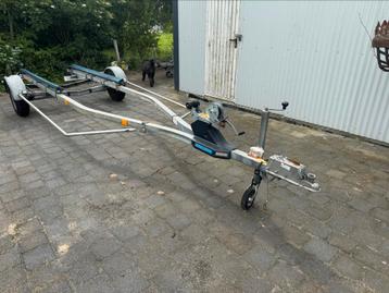 Amerikaanse boottrailer met kenteken 1700kg beschikbaar voor biedingen