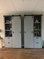 VT Wonen Slide Kast Barn - Betongrijs 2x, Huis en Inrichting, Kasten | Wandmeubels, Ophalen, 200 cm of meer, Zo goed als nieuw