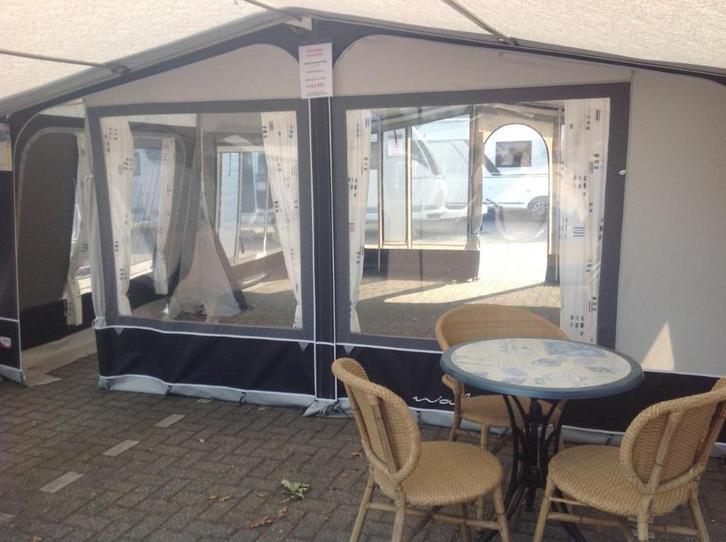 Walker Dynamic 250 Voortent maat 900 SHOWMODEL afbreekprijs, Caravans en Kamperen, Voortenten en Luifels, Gebruikt, Walker Campingstyle