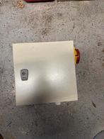 Eaton elektrakast met schakelaar, Hobby en Vrije tijd, Elektronica-componenten, Ophalen of Verzenden, Gebruikt