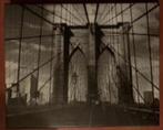 Print, canvas in zwart-wit-grijs-tinten met brug; 55 x 45 cm, Huis en Inrichting, Ophalen of Verzenden, Zo goed als nieuw, Print