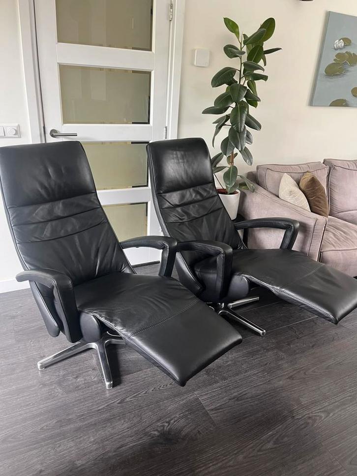 2 De Toekomst Relaxfauteuils Twice Op Accu Zwart Leer M/L, Huis en Inrichting, Fauteuils, Zo goed als nieuw, Leer, Minder dan 50 cm