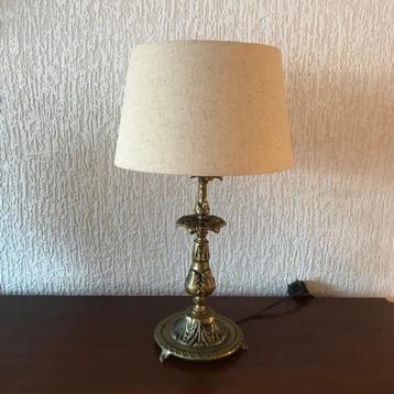 Klassieke tafel / bureaulamp beschikbaar voor biedingen