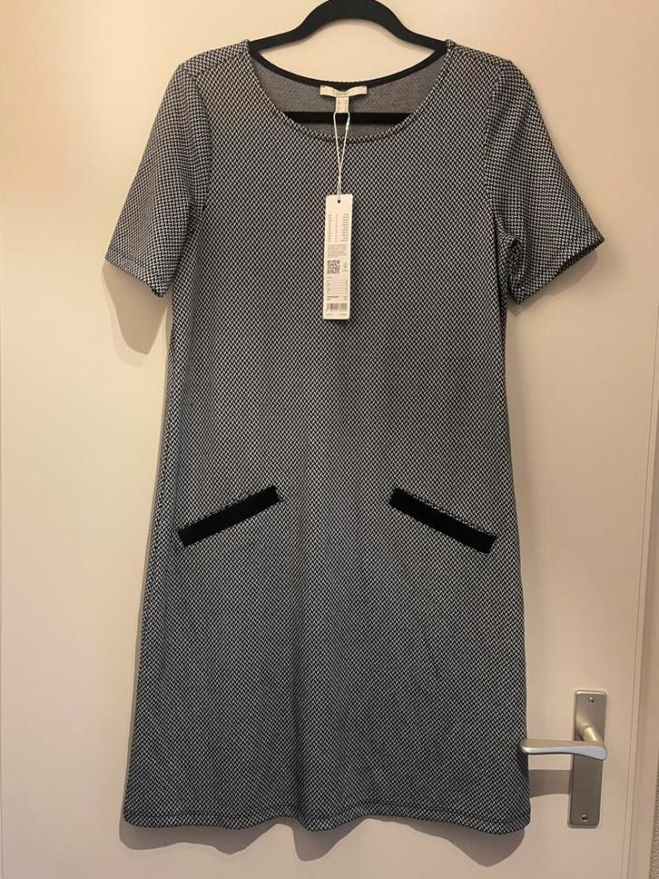 Esprit retro stretch ruitjes jurk  maat M NIEUW, Kleding | Dames, Jurken, Zo goed als nieuw, Maat 38/40 (M), Zwart, Knielengte