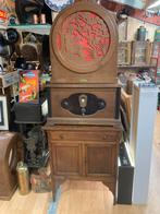 Gezocht AKAH radios en luidsprekers, Antiek en Kunst, Antiek | Tv's en Audio, Ophalen of Verzenden