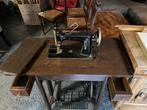 Antieke Naaimachine met Tafel, Ophalen of Verzenden