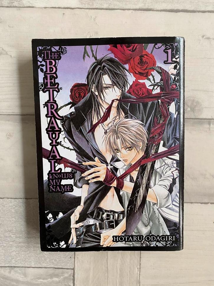 Zeldzame BL Manga – The Betrayal Knows My Name Vol. 1, Boeken, Strips | Comics, Zo goed als nieuw, Eén comic, Japan (Manga), Ophalen of Verzenden