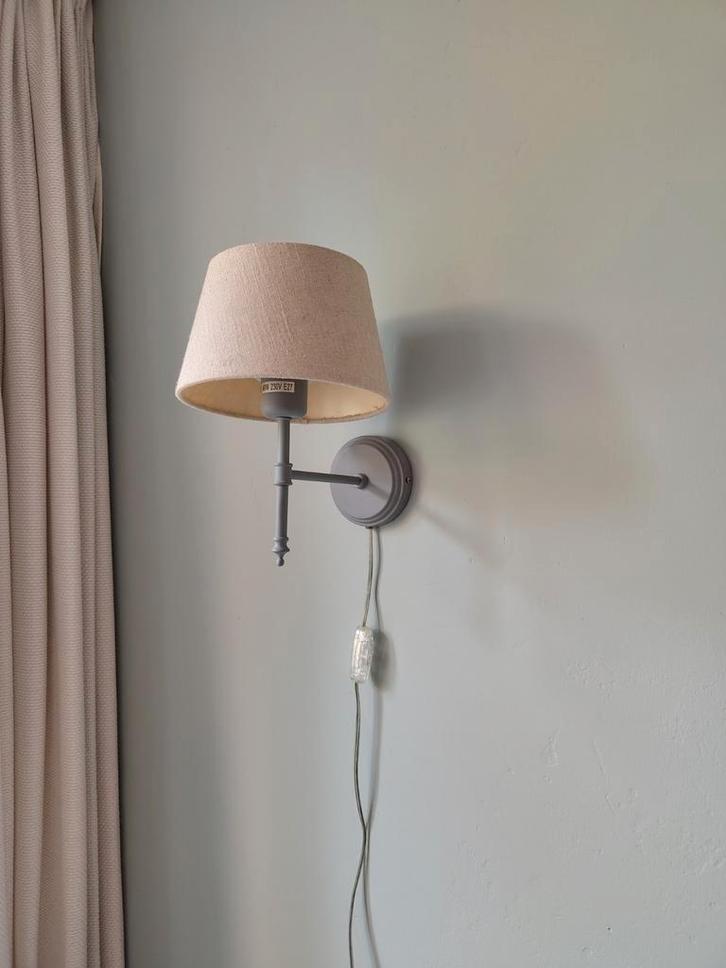 Wandlampje Elho grijs, Huis en Inrichting, Lampen | Wandlampen, Zo goed als nieuw, Metaal, Stof, Ophalen of Verzenden