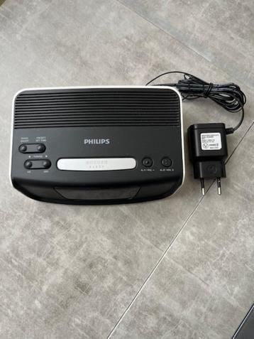NIEUWE PHILIPS WEKKERRADIO . KAN OOK BATERIJEN IN . beschikbaar voor biedingen