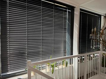 Zwarte Houten Elektrische Jaloezie 191x197cm beschikbaar voor biedingen
