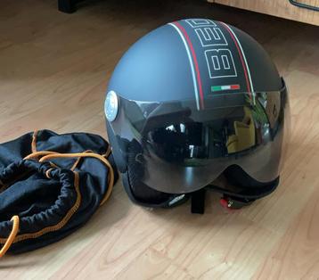 Nieuwe ongebruikte Beon scooterhelm/motorhelm beschikbaar voor biedingen