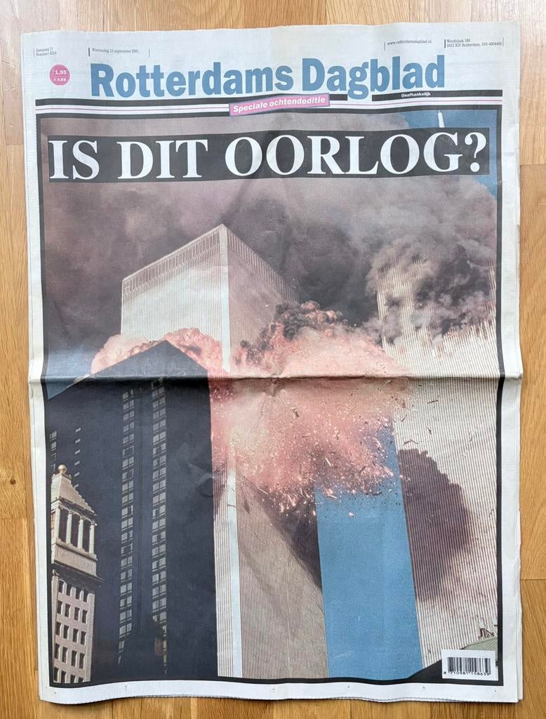 Rotterdams Dagblad 10-9-2001 : Aanslag NEW YORK 9/11, Verzamelen, Verzenden, 1980 tot heden, Nederland, Krant