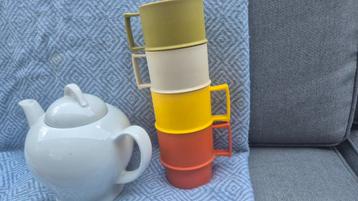 Retro tupperware  beschikbaar voor biedingen