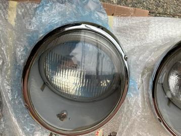 2 Porsche 356 koplampen (gereviseerd ) beschikbaar voor biedingen
