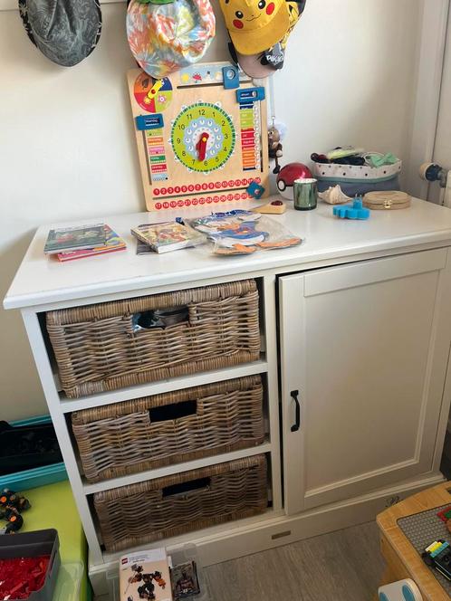 Leuke kinderkast met ophangrek, Kinderen en Baby's, Kinderkamer | Commodes en Kasten, Zo goed als nieuw, 105 cm of meer, 50 tot 70 cm