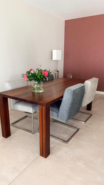 Massief Jatoba eettafel – 200 bij 90 cm beschikbaar voor biedingen