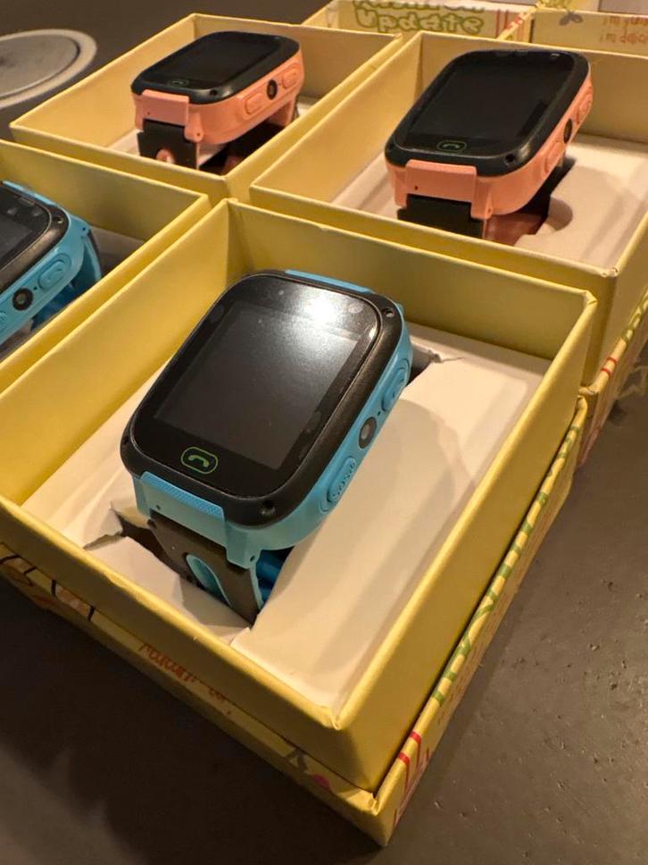 Kinder Smartwatch nieuw! - GPS, bellen, veel functies, Sieraden, Tassen en Uiterlijk, Smartwatches, Nieuw, Android, Blauw, GPS