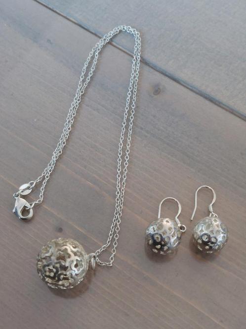 Zilveren ketting met bijpassende oorbellen nieuwstaat, Sieraden, Tassen en Uiterlijk, Kettingen, Zo goed als nieuw, Zilver, Zilver