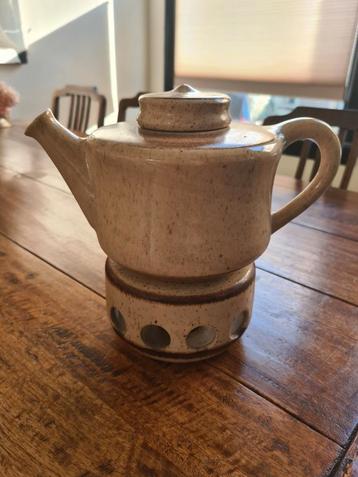 Theepot met warmhouder  beschikbaar voor biedingen