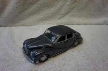 BMW 502  1:24 Schuco Metal 80430027927 beschikbaar voor biedingen