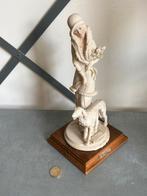 A Belcari  - Vrouw met Hond - Porcelein, Ophalen