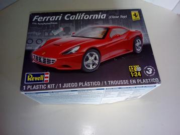 Revell Ferrari California 1:24 beschikbaar voor biedingen