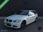 BMW 3-serie Touring 330xd M Sport|Pano|ACC|Trekhaak|, Auto's, BMW, Automaat, Euro 5, Zwart, Wit