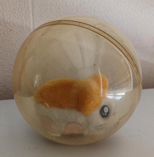 Hamtaro goud hamster in bewegende bal, Kinderen en Baby's, Speelgoed | Overig, Gebruikt, Jongen of Meisje, Ophalen of Verzenden