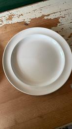 Wedgwood TRADITIONAL PLAIN dinerbord, Gebruikt, Ophalen of Verzenden, Bord(en), Wedgwood