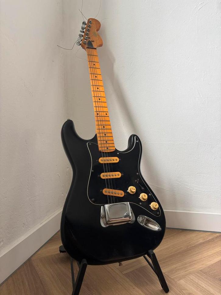 Hondo II EG5000 Elektrische Gitaar - Vintage!, Muziek en Instrumenten, Snaarinstrumenten | Gitaren | Elektrisch, Gebruikt, Solid body