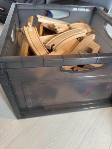 houten treinbaan beschikbaar voor biedingen