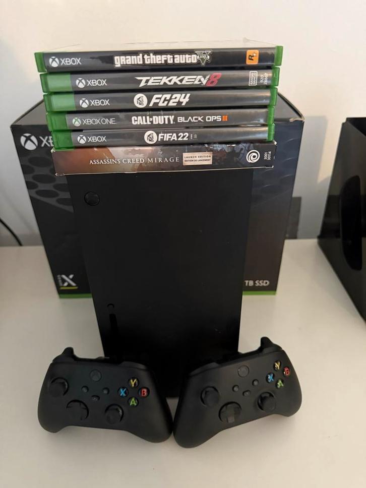 Xbox Series X +doos + 2 Controllers + 6 Games, Spelcomputers en Games, Games | Xbox Series X en S, Gebruikt, Ophalen of Verzenden