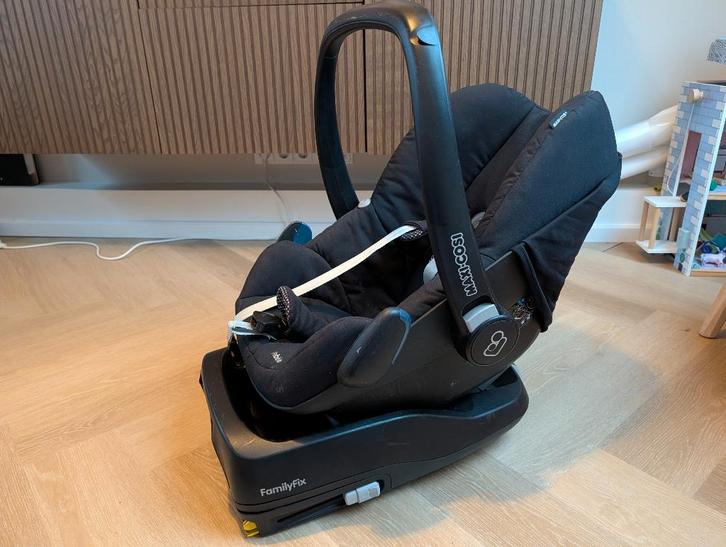 Complete Maxi-Cosi set: FamilyFix + Pebble + Pearl stoeltjes, Kinderen en Baby's, Autostoeltjes, Gebruikt, Maxi-Cosi, 15 t/m 36 kg