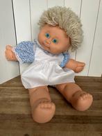 Vintage jaren 80 Famosa pop, cabbage patch doll clone 45cm, Verzamelen, Poppen, Ophalen of Verzenden, Gebruikt, Babypop