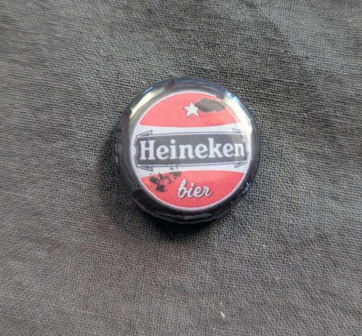 Heineken logo rood Bier button – 25mm button / speld / pin, Verzamelen, Biermerken, Nieuw, Overige typen, Heineken, Verzenden