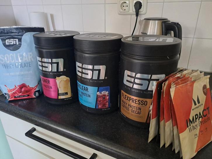 ESN Whey protein en Isoclear - verschillende smaken, Sport en Fitness, Gezondheidsproducten en Wellness, Gebruikt, Poeder of Drank
