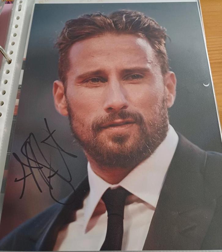 Matthias Schoenaerts handtekening gesigneerde foto 30x20cm, Verzamelen, Film en Tv, Zo goed als nieuw, Foto of Kaart, Ophalen of Verzenden