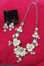 Ketting met oorbellen Toenga, Sieraden, Tassen en Uiterlijk, Ophalen of Verzenden, Zo goed als nieuw, Overige materialen