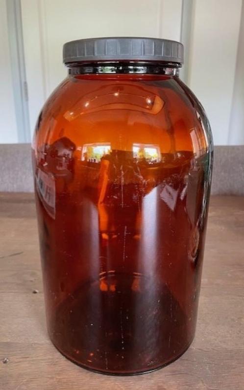 Antieke apothekerspot  amber met bakeliet deksel, Antiek en Kunst, Antiek | Glas en Kristal, Ophalen of Verzenden