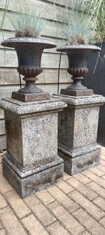 2 sokkels met gietijzeren plantenbak vintage antiek, Tuin en Terras, Bloempotten, Ophalen, Zo goed als nieuw