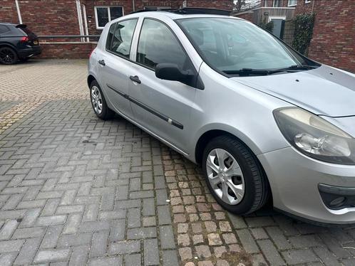 Renault Clio 1.2 TCE 5-DRS 2007 Grijs, Auto's, Renault, Particulier, Clio, Panoramadak, Benzine, B, Hatchback, Handgeschakeld