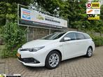 Toyota Auris 1.8 Hybrid Dynamic, CAMERA, PANO DAK!, 28 km/l, Gebruikt, Euro 6, Wit