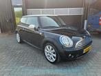 Mini (r56) 1.6 2010 Dealer onderhouden, Nieuwe apk, Airco, Auto's, Voorwielaandrijving, Stof, 74 pk, Zwart