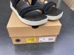 UGG zwarte sandalen maat 42, Kleding | Dames, Schoenen, UGG, Zwart, Zo goed als nieuw, Sandalen of Muiltjes