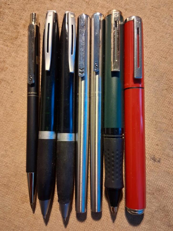Lotje Sheaffer pennen balpennen., Verzamelen, Pennenverzamelingen, Gebruikt, Pennenset, Sheaffer, Ophalen of Verzenden