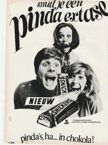 Retro reclame 1969 Snickers chocolade smul 'n extase beschikbaar voor biedingen