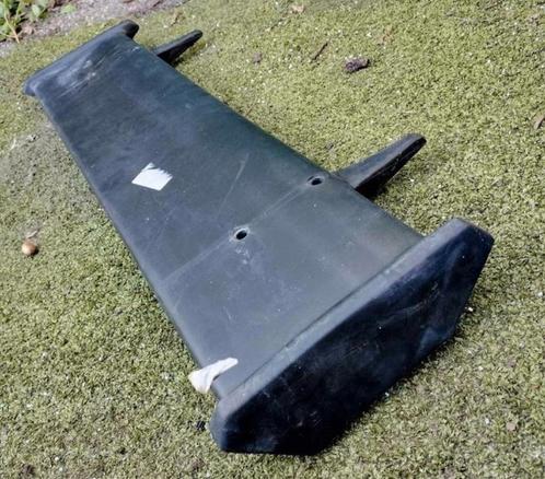Universele rubberen achterspoiler op pootjes, Auto diversen, Tuning en Styling, Ophalen of Verzenden